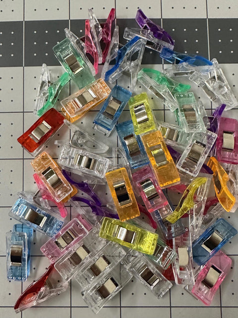 Sewing Fabric Clips 25 Pieces Sewing Quilting Binding Clips 25 Pack Rainbow of Colors