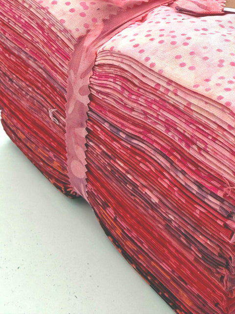 Java Batiks Red Light to Dark Batik Fat Quarters 20 Fqs Fabric 18 x 22 FQ-MASJAB-RED3